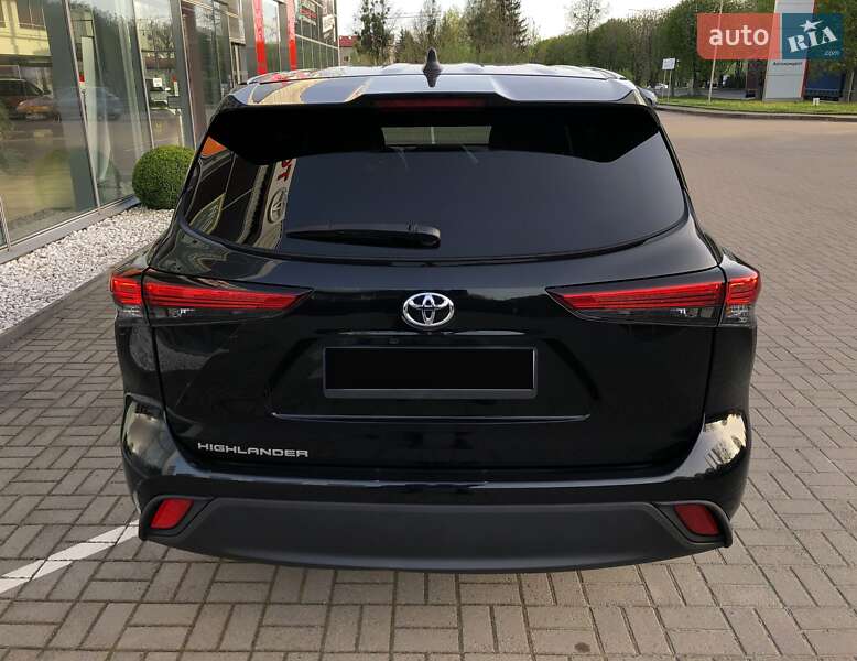 Позашляховик / Кросовер Toyota Highlander 2023 в Луцьку