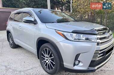 Внедорожник / Кроссовер Toyota Highlander 2017 в Одессе