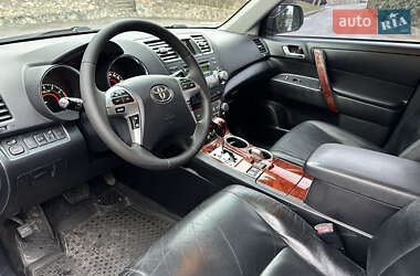 Внедорожник / Кроссовер Toyota Highlander 2011 в Кропивницком