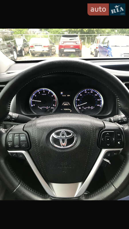 Внедорожник / Кроссовер Toyota Highlander 2017 в Чернигове