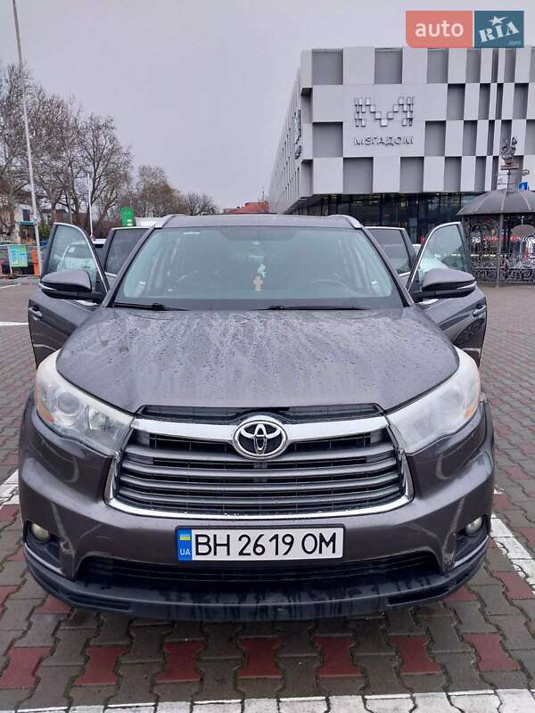 Позашляховик / Кросовер Toyota Highlander 2015 в Одесі