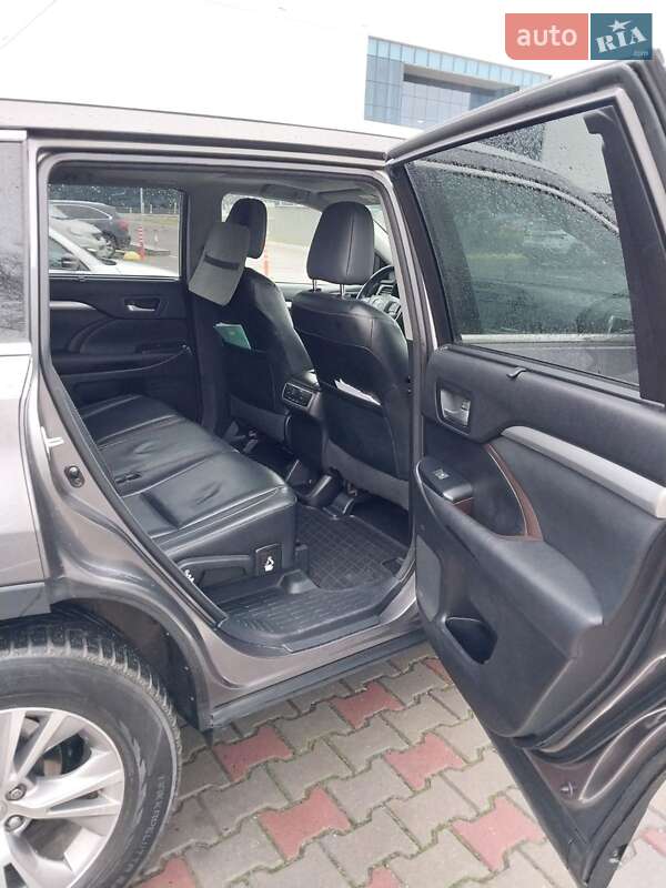 Позашляховик / Кросовер Toyota Highlander 2015 в Одесі
