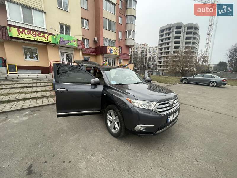 Внедорожник / Кроссовер Toyota Highlander 2013 в Полтаве фото 2 Внедорожник / Кроссовер Toyota Highlander 2013 в Полтаве