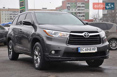 Позашляховик / Кросовер Toyota Highlander 2015 в Львові