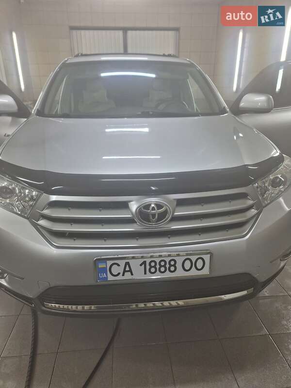 Позашляховик / Кросовер Toyota Highlander 2013 в Монастирищеві