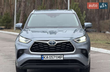 Внедорожник / Кроссовер Toyota Highlander 2021 в 