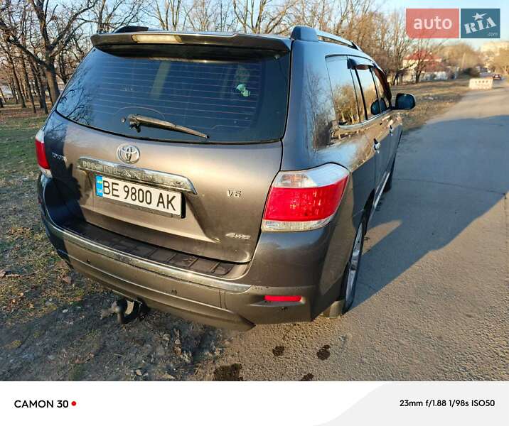 Внедорожник / Кроссовер Toyota Highlander 2013 в Николаеве фото 8 Внедорожник / Кроссовер Toyota Highlander 2013 в Николаеве