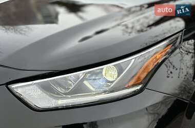 Внедорожник / Кроссовер Toyota Highlander 2023 в 