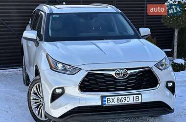 Позашляховик / Кросовер Toyota Highlander 2022 в Вінниці