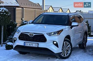 Позашляховик / Кросовер Toyota Highlander 2022 в Вінниці