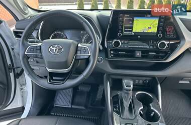 Позашляховик / Кросовер Toyota Highlander 2022 в Вінниці