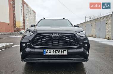 Позашляховик / Кросовер Toyota Highlander 2022 в Харкові