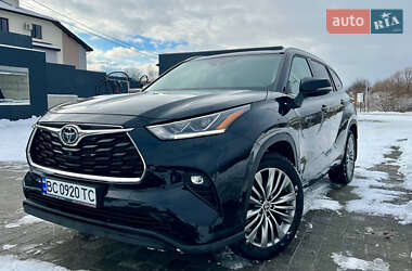 Позашляховик / Кросовер Toyota Highlander 2022 в Львові