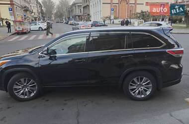 Внедорожник / Кроссовер Toyota Highlander 2014 в Одессе