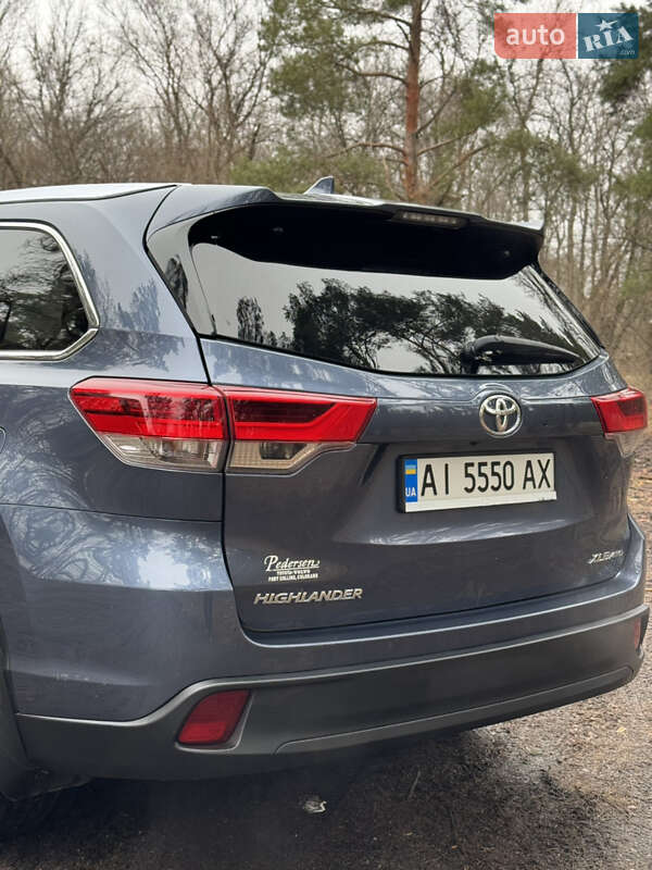 Внедорожник / Кроссовер Toyota Highlander 2017 в Барышевке фото 8 Внедорожник / Кроссовер Toyota Highlander 2017 в Барышевке
