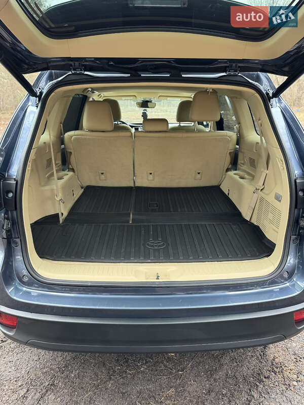 Внедорожник / Кроссовер Toyota Highlander 2017 в Барышевке фото 21 Внедорожник / Кроссовер Toyota Highlander 2017 в Барышевке