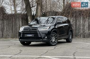 Позашляховик / Кросовер Toyota Highlander 2018 в Дніпрі