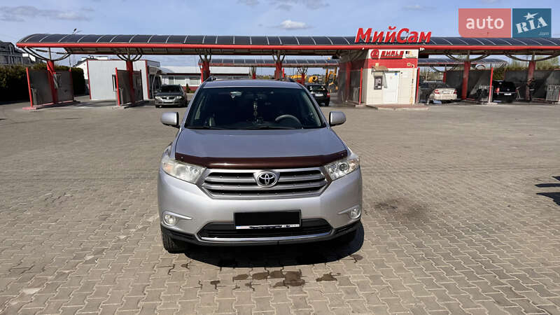 Внедорожник / Кроссовер Toyota Highlander 2011 в Львове