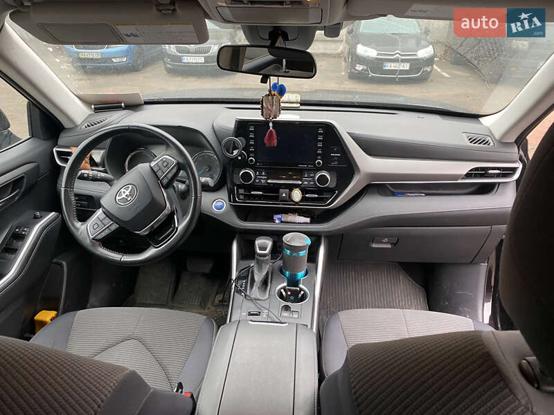 Внедорожник / Кроссовер Toyota Highlander 2020 в Киеве