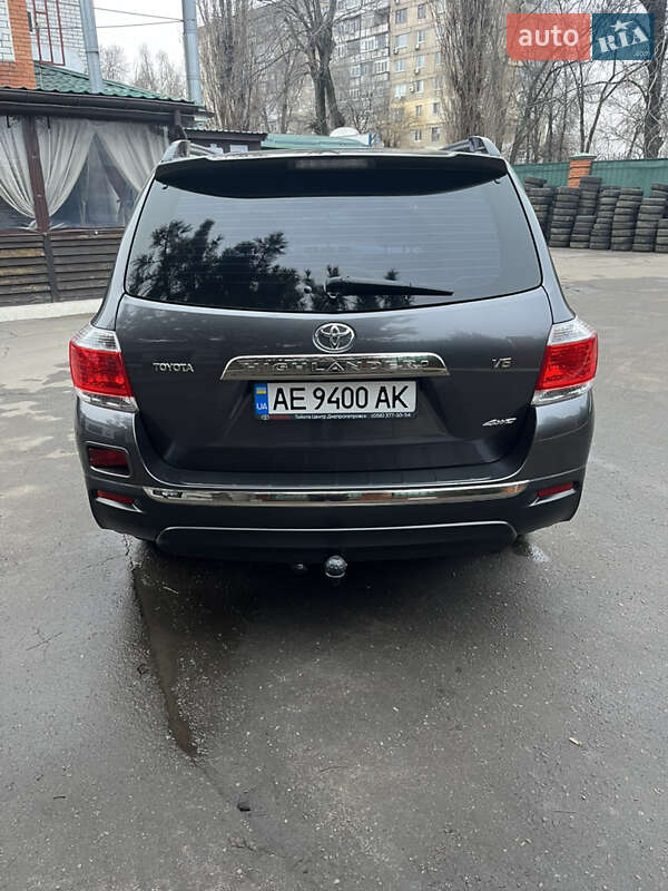 Внедорожник / Кроссовер Toyota Highlander 2012 в Днепре