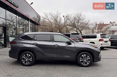 Внедорожник / Кроссовер Toyota Highlander 2023 в Одессе