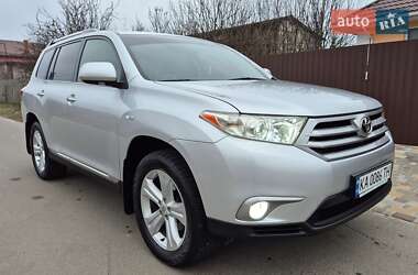 Внедорожник / Кроссовер Toyota Highlander 2010 в Киеве