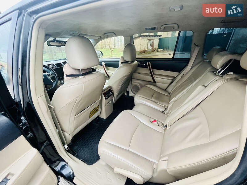 Позашляховик / Кросовер Toyota Highlander 2013 в Іллінцях