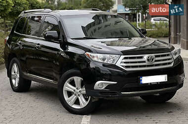 Внедорожник / Кроссовер Toyota Highlander 2013 в Ильинцах