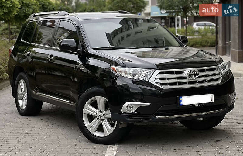 Позашляховик / Кросовер Toyota Highlander 2013 в Іллінцях