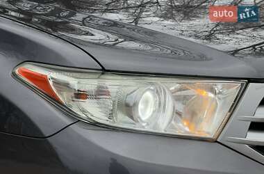 Позашляховик / Кросовер Toyota Highlander 2013 в Охтирці