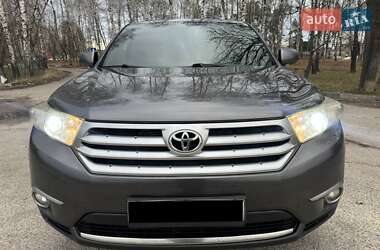 Позашляховик / Кросовер Toyota Highlander 2013 в Охтирці