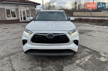 Позашляховик / Кросовер Toyota Highlander 2020 в Харкові