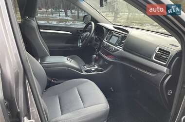 Позашляховик / Кросовер Toyota Highlander 2014 в Кривому Розі