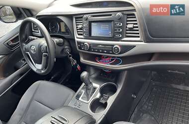 Позашляховик / Кросовер Toyota Highlander 2014 в Кривому Розі