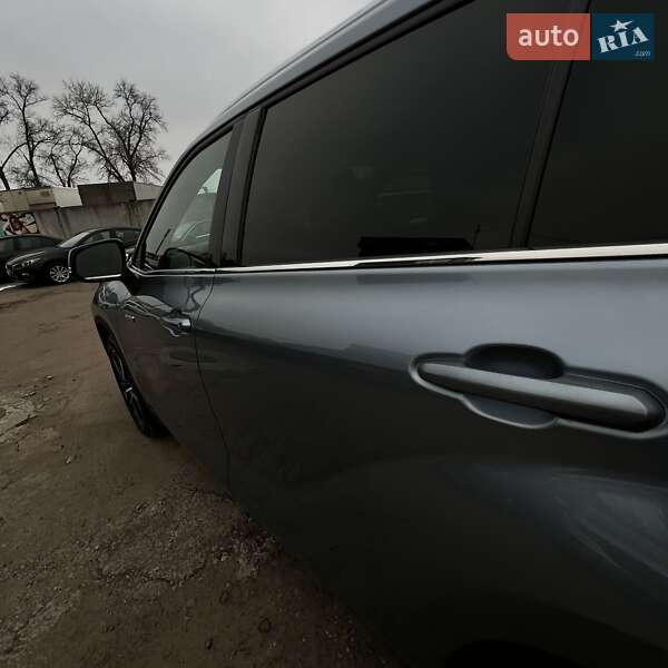 Позашляховик / Кросовер Toyota Highlander 2020 в Чернігові