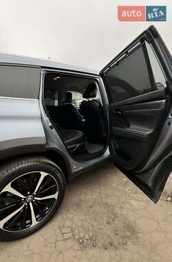 Позашляховик / Кросовер Toyota Highlander 2020 в 