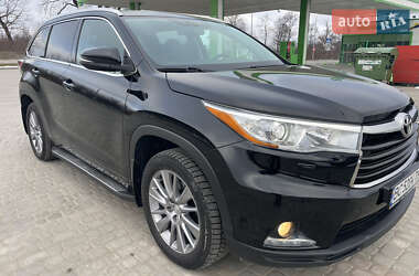 Внедорожник / Кроссовер Toyota Highlander 2014 в Золочеве