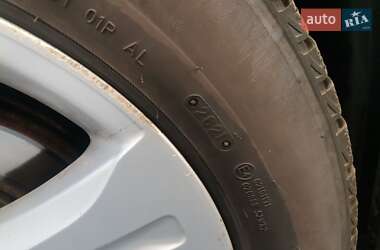 Внедорожник / Кроссовер Toyota Highlander 2012 в 