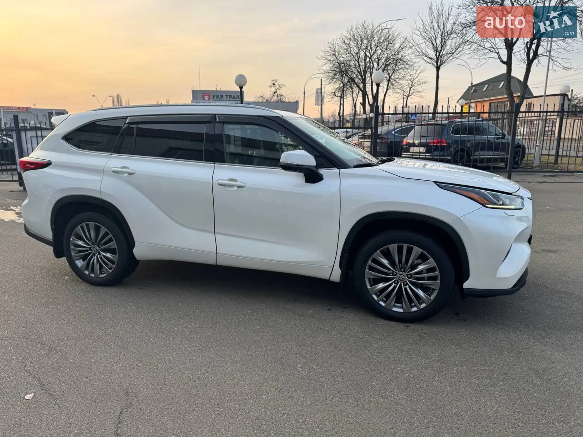 2020 Toyota Highlander - мініатюра 4
