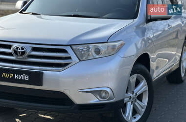 Позашляховик / Кросовер Toyota Highlander 2010 в Києві