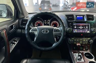 Внедорожник / Кроссовер Toyota Highlander 2012 в Полтаве