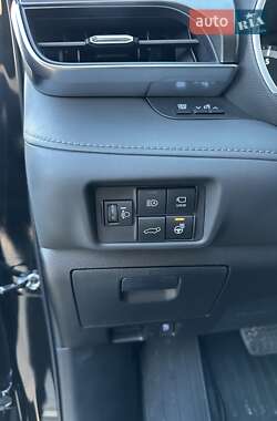 Внедорожник / Кроссовер Toyota Highlander 2022 в 