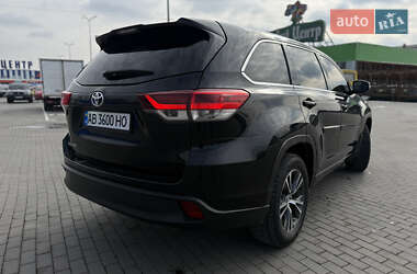 Внедорожник / Кроссовер Toyota Highlander 2016 в 