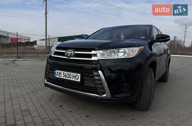 Внедорожник / Кроссовер Toyota Highlander 2016 в 