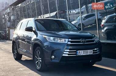 Позашляховик / Кросовер Toyota Highlander 2017 в Києві