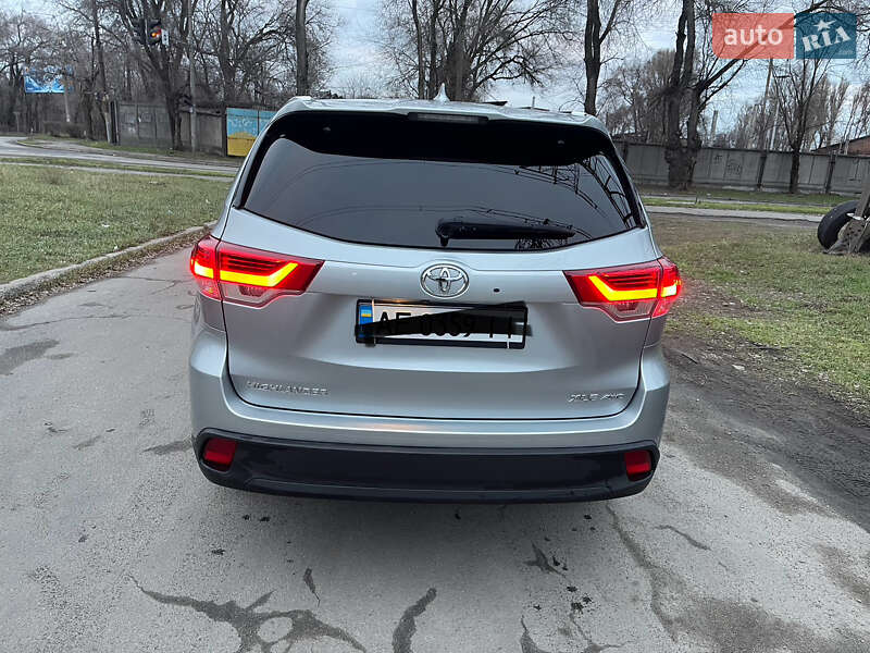 Внедорожник / Кроссовер Toyota Highlander 2018 в Киеве фото 3 Внедорожник / Кроссовер Toyota Highlander 2018 в Киеве