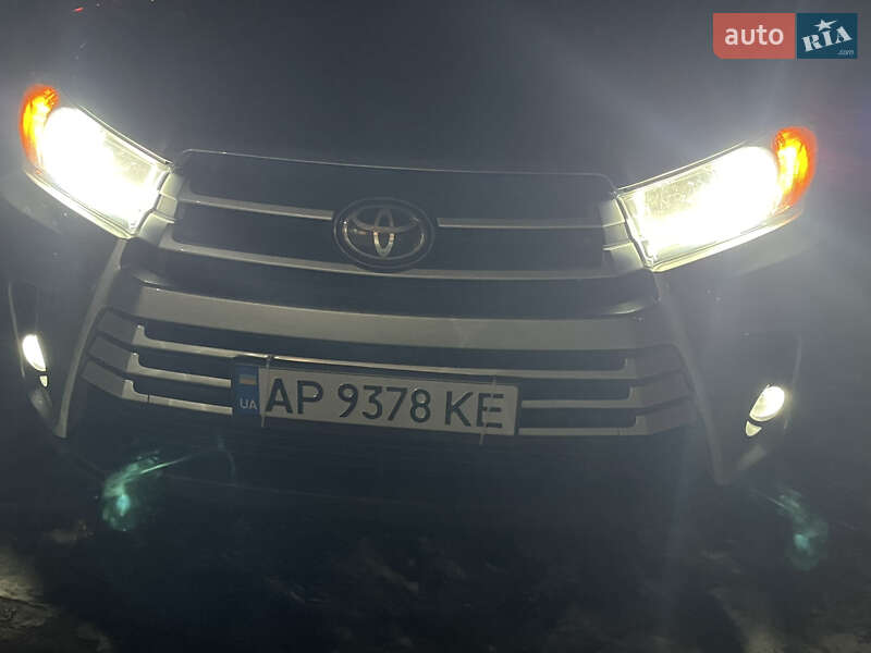 Внедорожник / Кроссовер Toyota Highlander 2018 в Киеве фото 2 Внедорожник / Кроссовер Toyota Highlander 2018 в Киеве