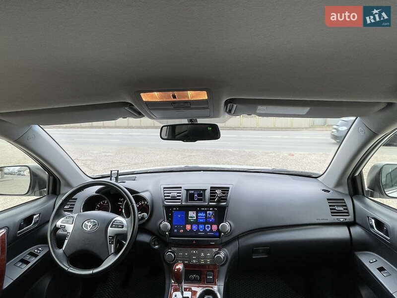 Внедорожник / Кроссовер Toyota Highlander 2012 в Черновцах