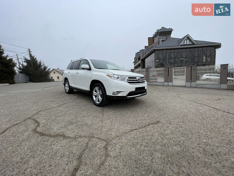 Внедорожник / Кроссовер Toyota Highlander 2012 в Черновцах