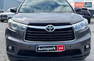 Позашляховик / Кросовер Toyota Highlander 2015 в Львові